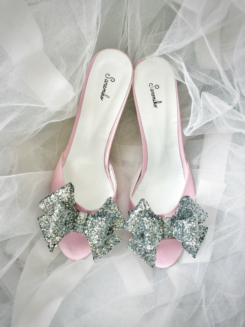 Klasik Heeled Fiyonklu Sandals