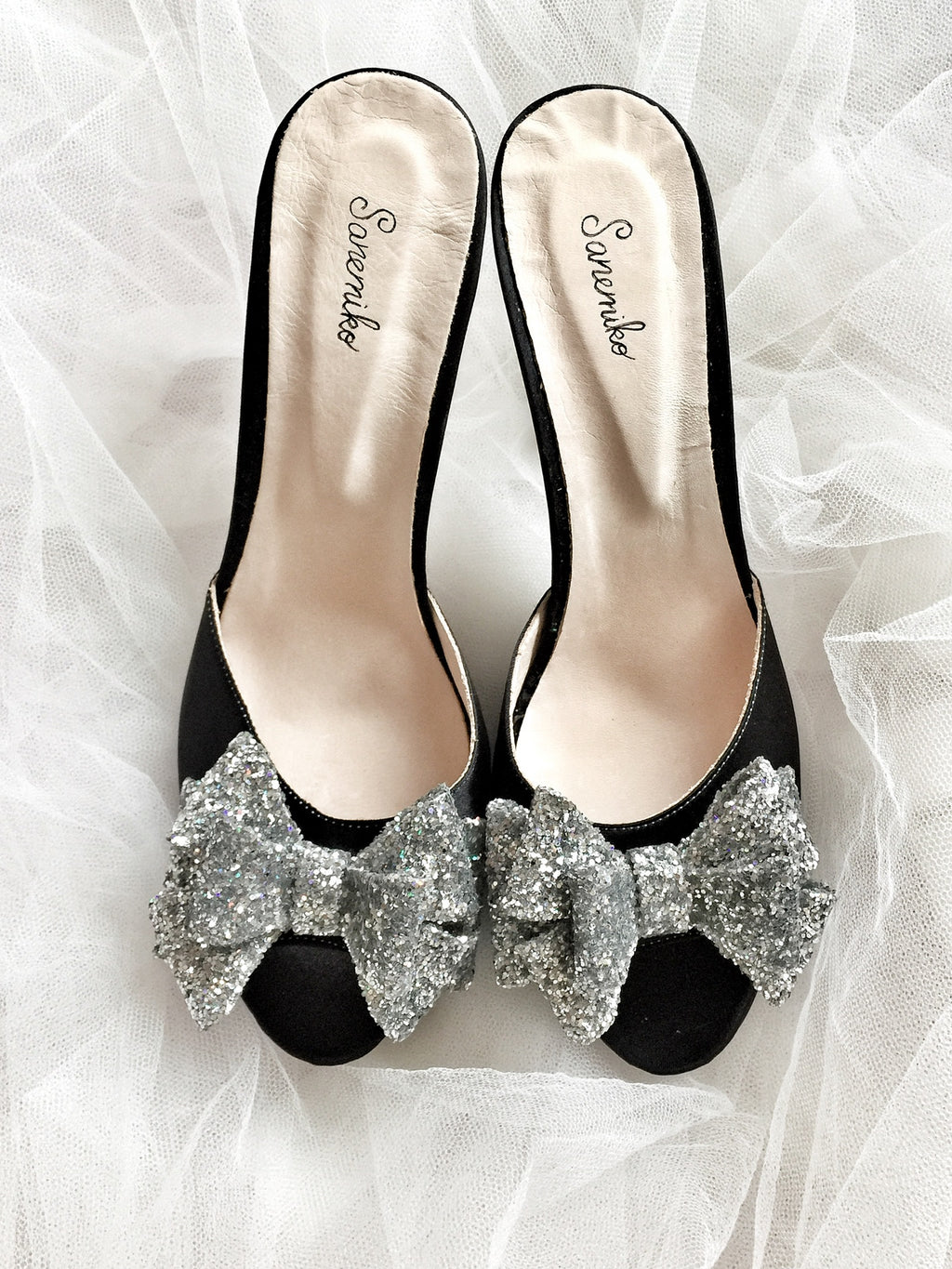 Klasik Heeled Fiyonklu Sandals