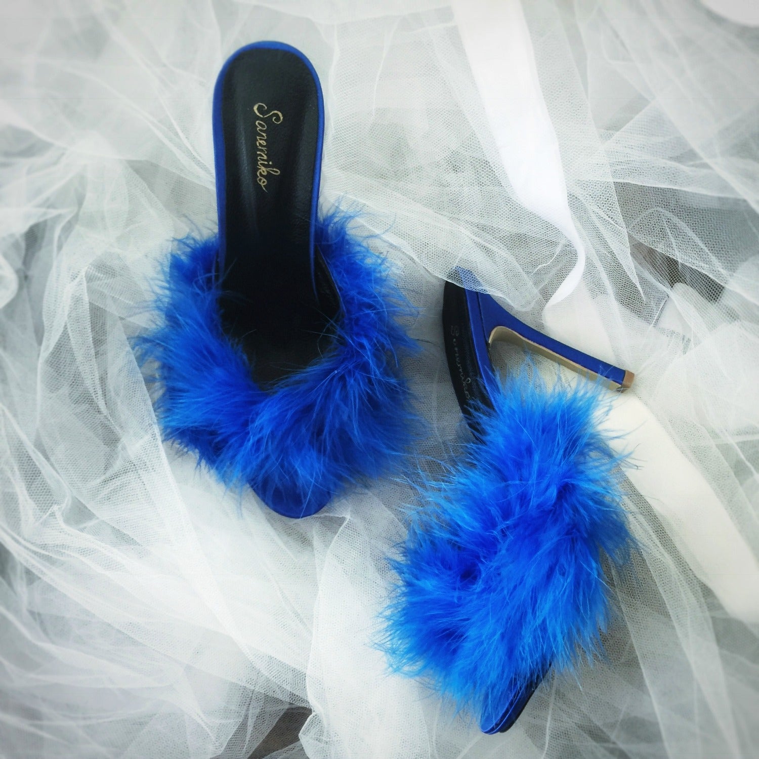 İnce Heeled Feathered Sandals