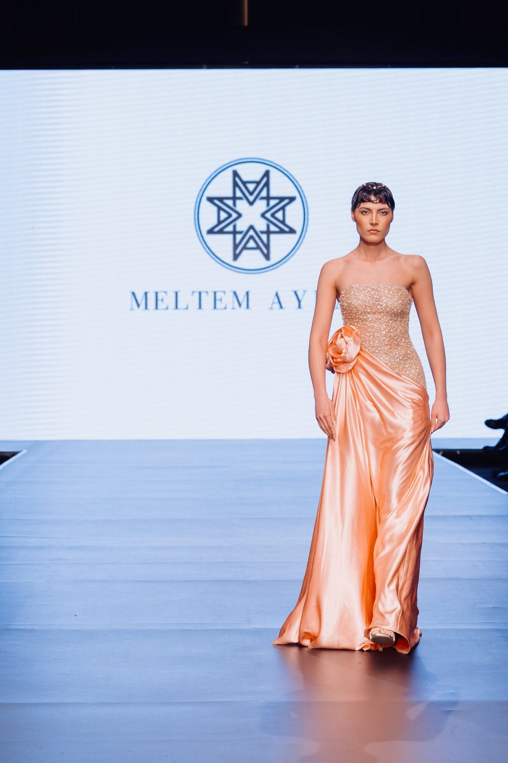 Look20 Evening Dress - Image 3